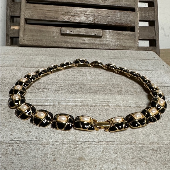 Napier great shape vintage chunky statement blk gold pearl earrings necklace set - Picture 5 of 9